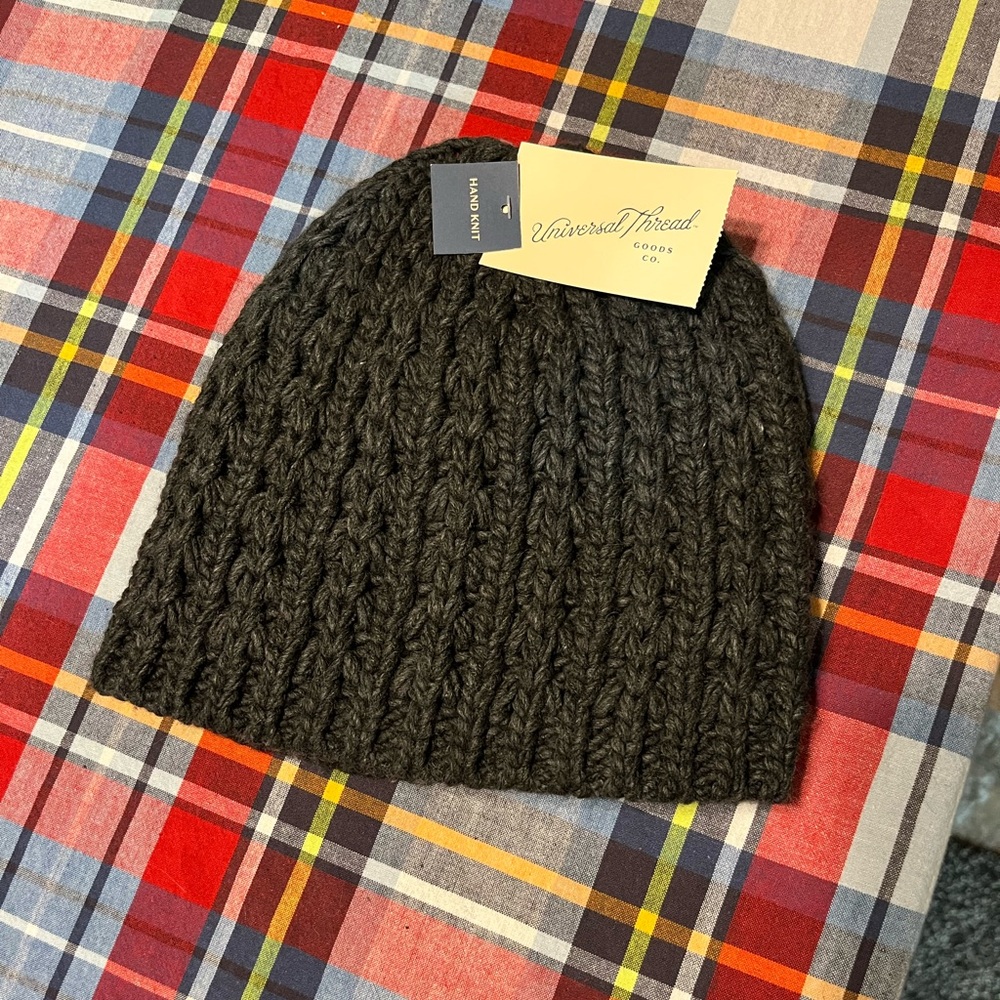 Universal Thread Black/Gray Cable Knit Beanie